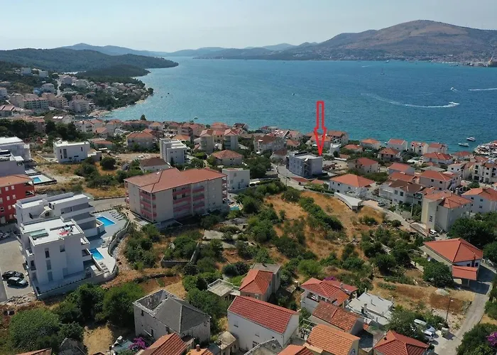 Appartement Luksusowy Z Podgrzewanym Basenem I Widokiem Na Morze Trogir