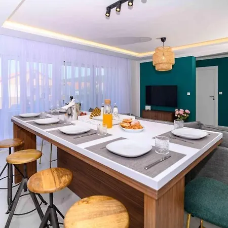 Luksusowy Z Podgrzewanym Basenem I Widokiem Na Morze تروغير