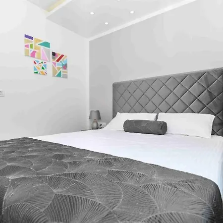 Daire Luksusowy Z Podgrzewanym Basenem I Widokiem Na Morze