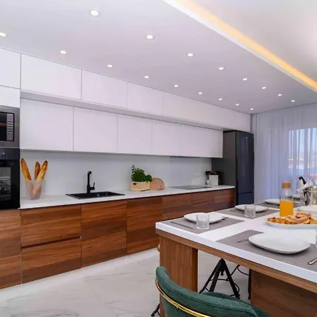 Luksusowy Z Podgrzewanym Basenem I Widokiem Na Morze Daire