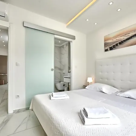 Daire Luksusowy Z Podgrzewanym Basenem I Widokiem Na Morze Trogir