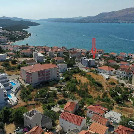 Daire Luksusowy Z Podgrzewanym Basenem I Widokiem Na Morze Trogir