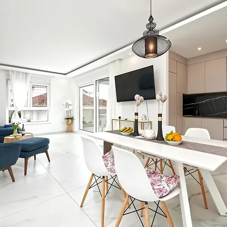 Daire Luksusowy Z Podgrzewanym Basenem I Widokiem Na Morze *